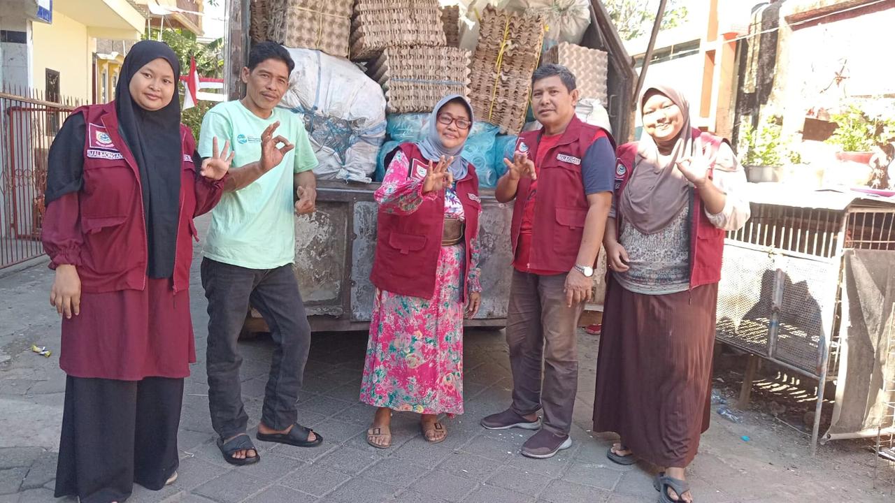 24 BSU di Kecamatan Wajo Jadi Garda Depan Sebelum Sampah ke TPA