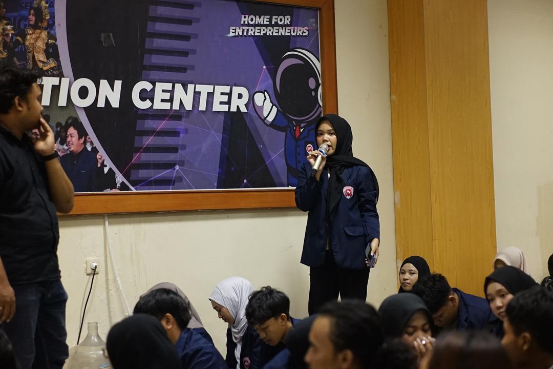 Digitalpreneur ITB Nobel Indonesia, Mahasiswa Baru Dibekali Strategi Branding dan Pemasaran