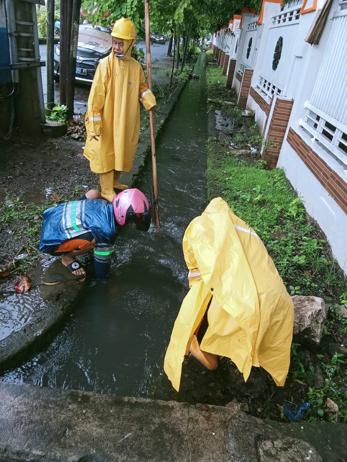 Hujan Guyur Makassar, Dinas PU Kerahkan 40 Satgas Tangani Titik Kritis