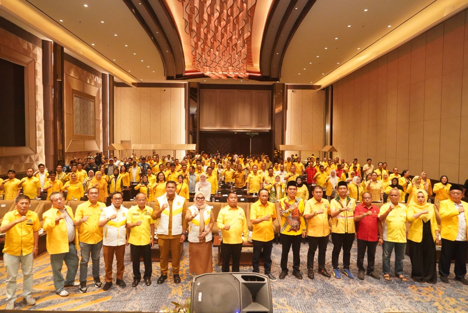 Muhidin Ajak Fraksi Golkar se-Sulsel Evaluasi Kekalahan Pileg 2024