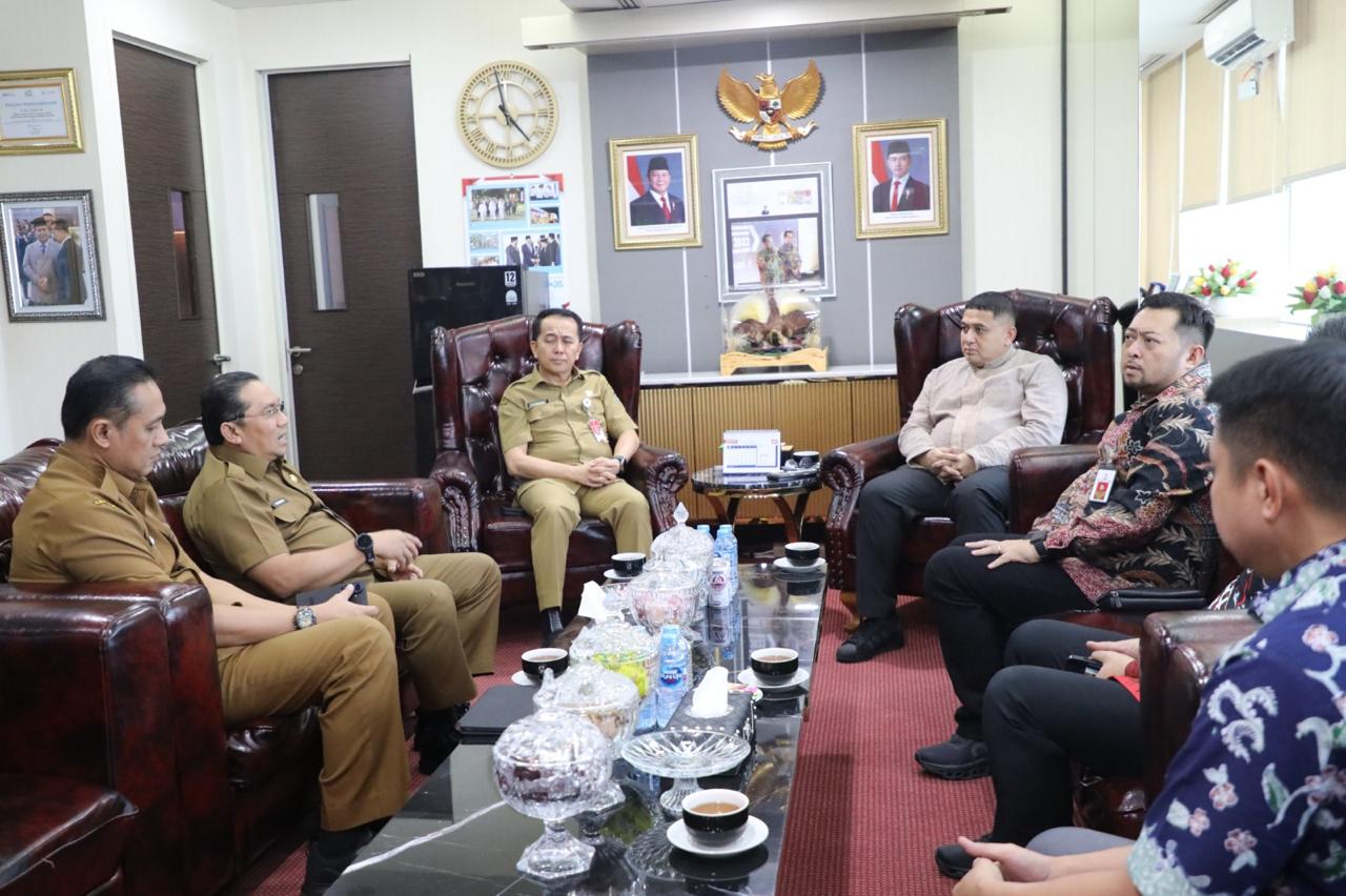 Perkuat Sinergi Pusat–Daerah, Munafri Temui Dirjen Bina Keuangan Kemendagri