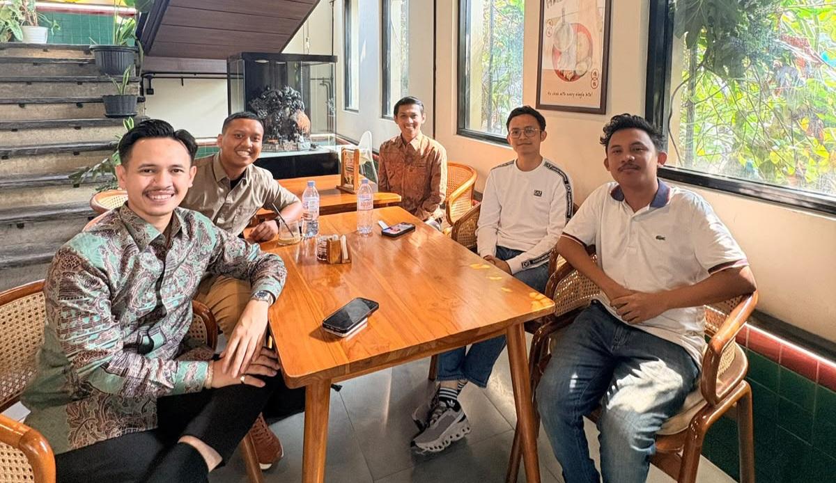 Persahabatan Sejak S2, Abdi Mahesa Dukung Daeng Tayang di Muswil ILUNI Sulsel