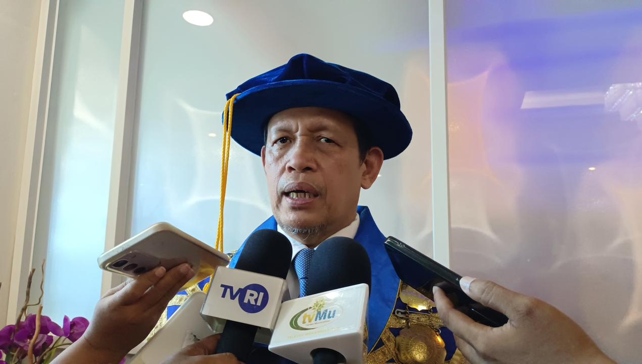 Ribuan Mahasiswa Baru Unismuh Dikukuhkan, Rektor Rakhim Nanda Titip Pesan soal Masa Depan Bangsa