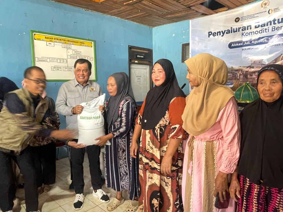 Stok Beras Bulog 4,7 Juta Ton, Nurdin Halid Pastikan Bantuan Pangan Terus Disalurkan